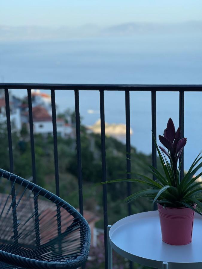 Seaview Apartments Фуроре Екстер'єр фото